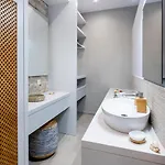 Luxury Thomas & Irini Apartment