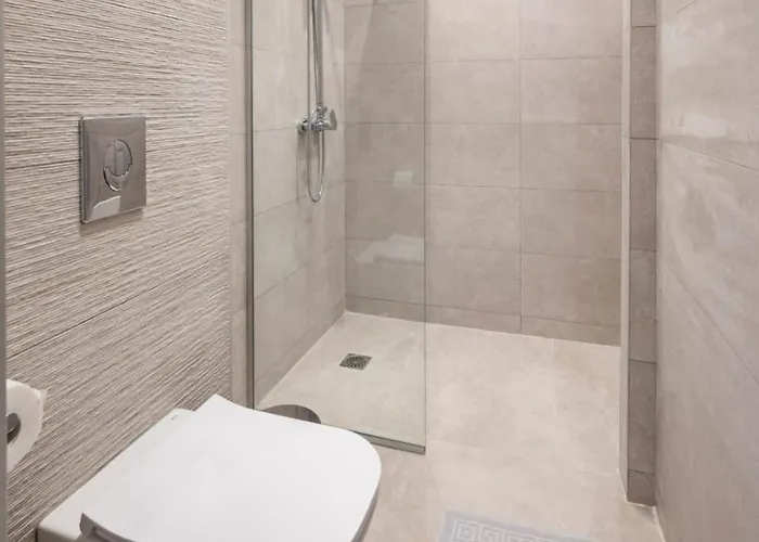 Luxury Thomas & Irini * Cos