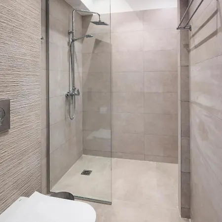 Luxury Thomas & Irini Kos