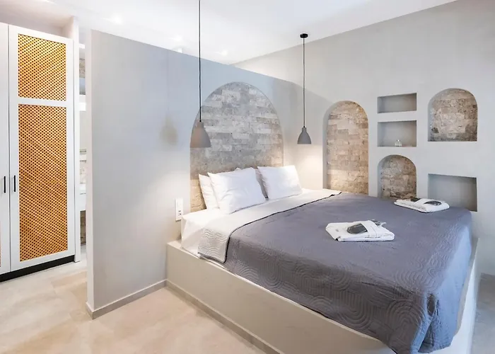 Luxury Thomas & Irini Cós